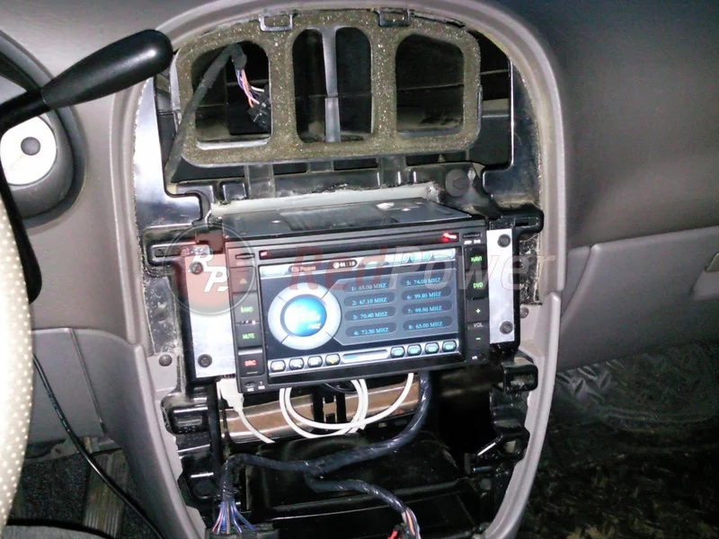 Подключенная автомагнитола RedPower 