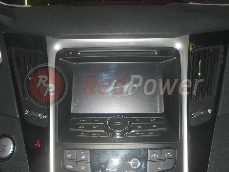 Магнитола RedPower в автомобиле Hyundai Sonata