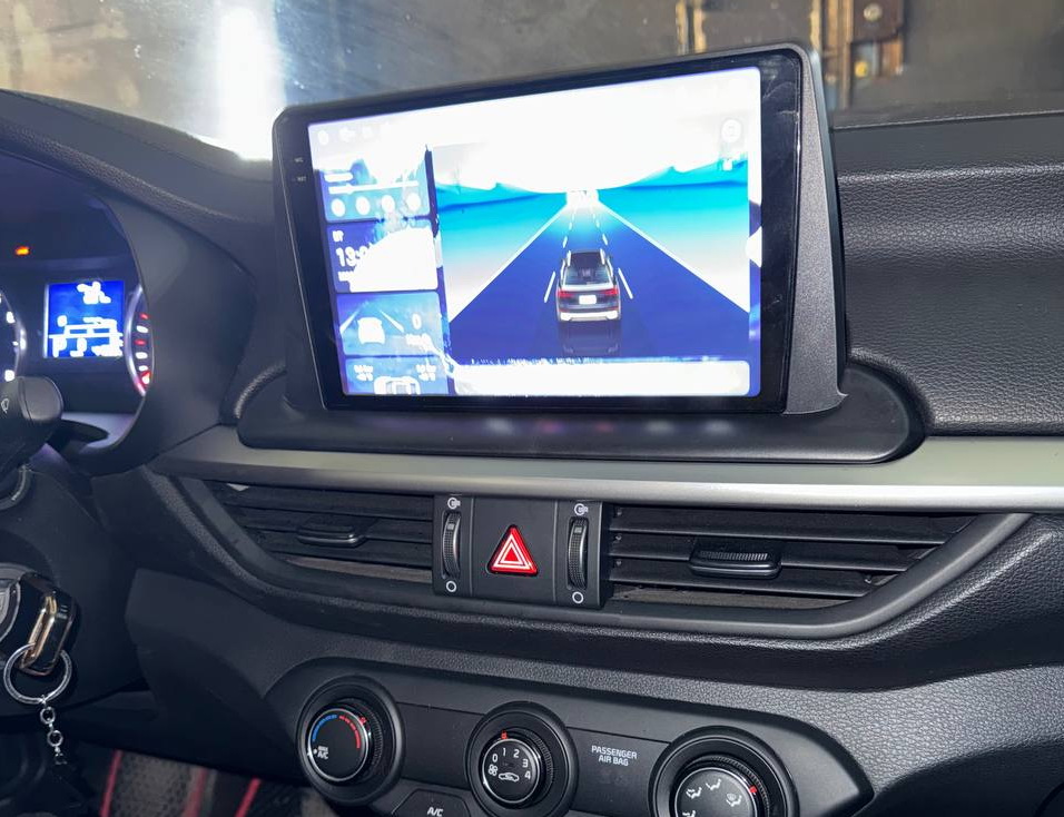 Установленная Автомагнитола RedPower 85033PRO для KIA Cerato 4-поколение BD (01.2018-н.в.) Установленная Автомагнитола RedPower 85033PRO для KIA Cerato 4-поколение BD (01.2018-н.в.)