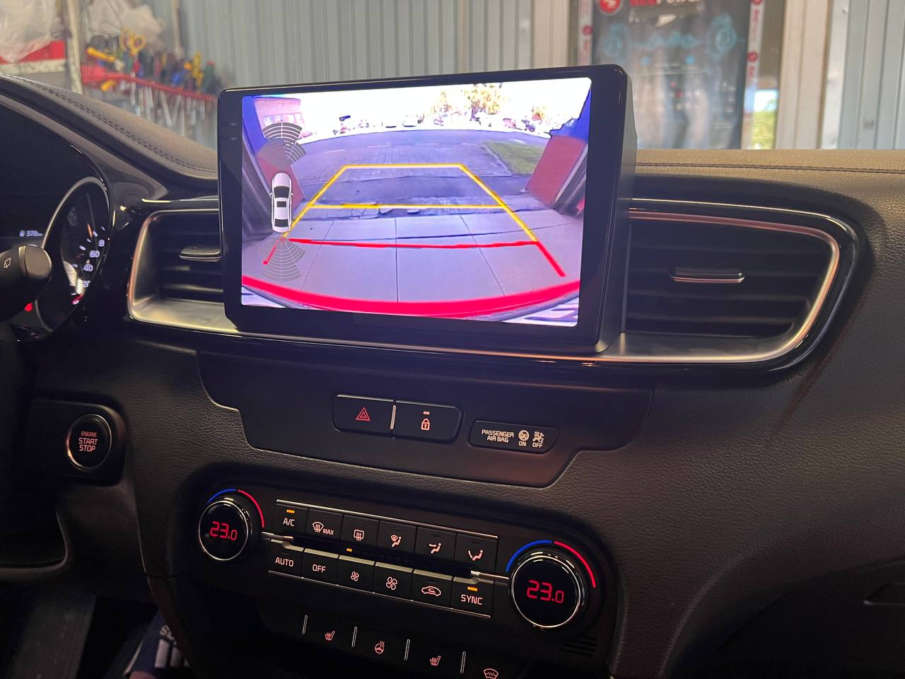 Установленная Автомагнитола RedPower 85138PROmax для Kia Ceed 3-поколение CD (03.2018-11.2021) Установленная Автомагнитола RedPower 85138PROmax для Kia Ceed 3-поколение CD (03.2018-11.2021)