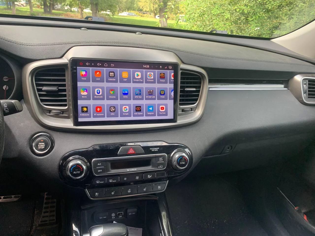 Установленная Автомагнитола RedPower 85242PRO для KIA Sorento Prime (08.2014-11.2020) Установленная Автомагнитола RedPower 85242PRO для KIA Sorento Prime (08.2014-11.2020)