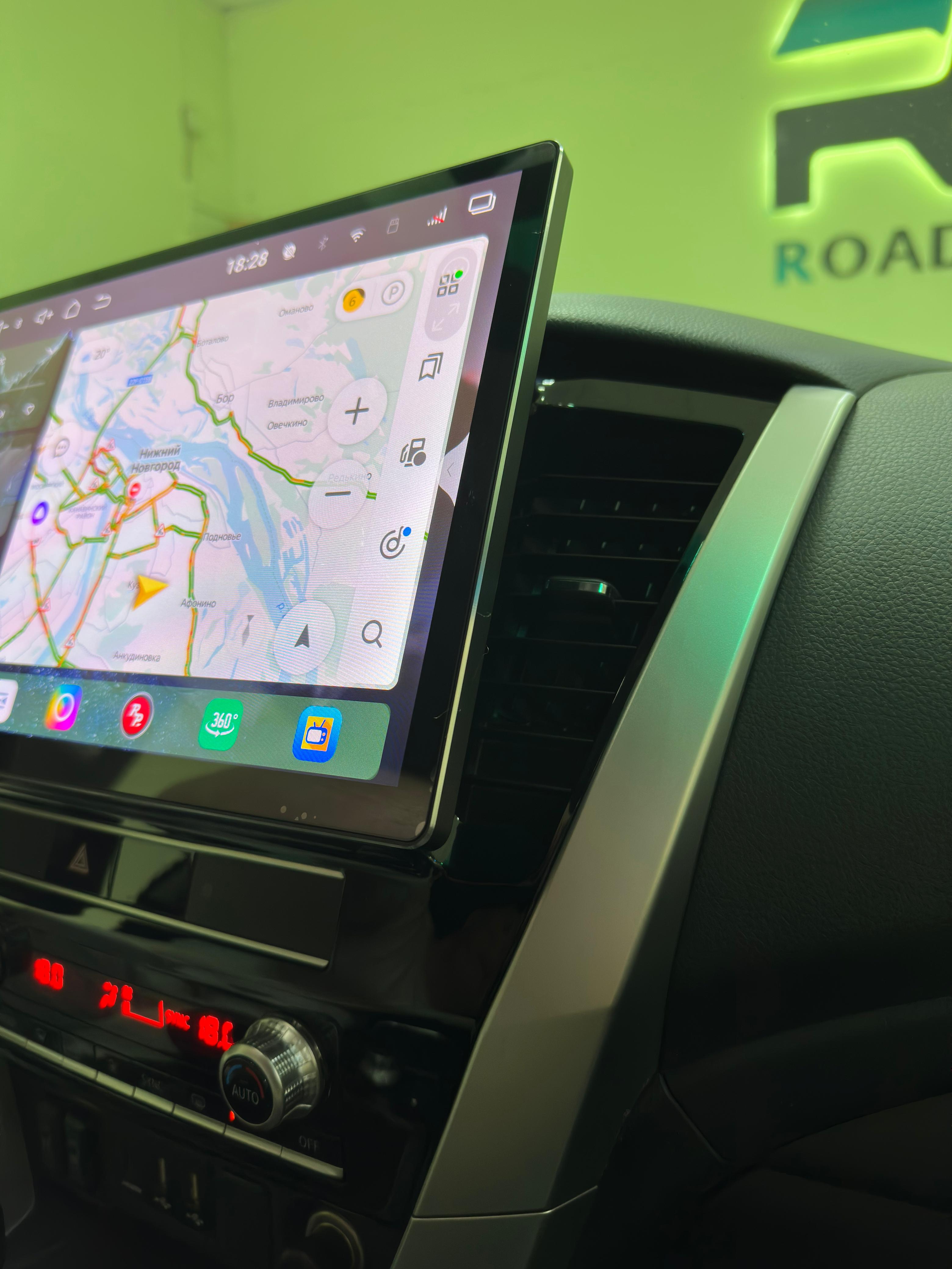 Установленная автомагнитола 13 дюймов в Mitsubishi Pajero Sport 3-поколение, рестайлинг (2021-н.в.) УК 426 Установленная автомагнитола 13 дюймов в Mitsubishi Pajero Sport 3-поколение, рестайлинг (2021-н.в.) УК 426