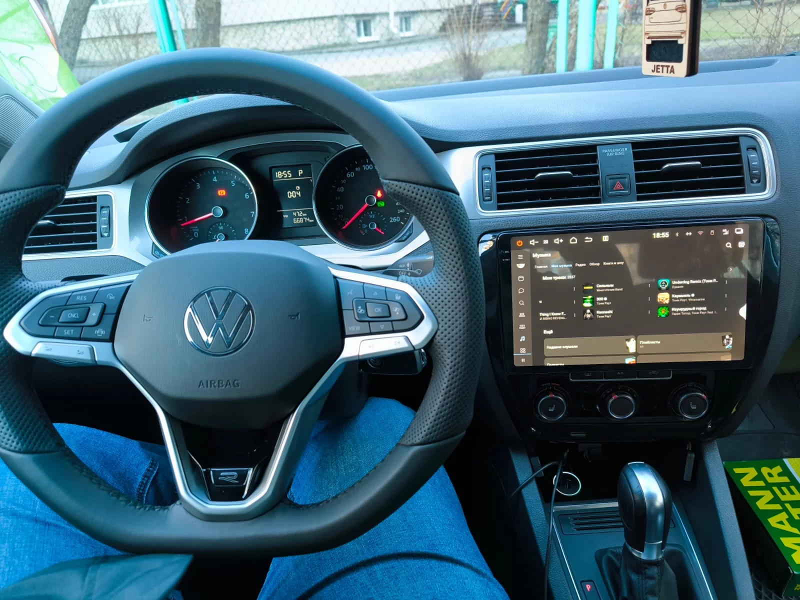 Установленная Автомагнитола RedPower 85434PROmax для Volkswagen Jetta (2010-2019); Sagitar (2012-2019) Установленная Автомагнитола RedPower 85434PROmax для Volkswagen Jetta (2010-2019); Sagitar (2012-2019)