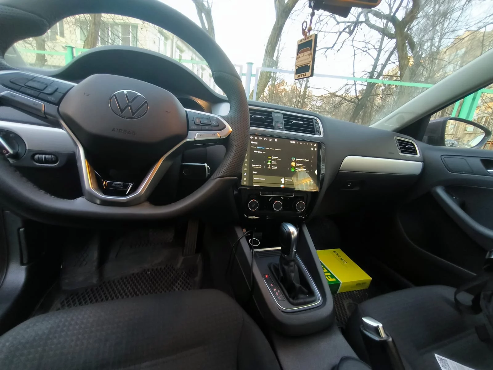 Установленная Автомагнитола RedPower 85434PROmax для Volkswagen Jetta (2010-2019); Sagitar (2012-2019) Установленная Автомагнитола RedPower 85434PROmax для Volkswagen Jetta (2010-2019); Sagitar (2012-2019)