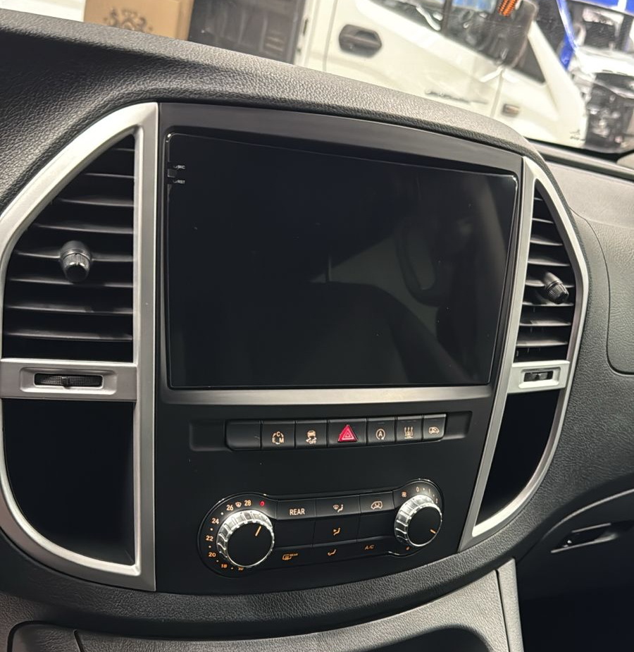 Установленная Автомагнитола RedPower 85668 для Mercedes-Benz Vito 3-поколение W447 (2014-2020) Установленная Автомагнитола RedPower 85668 для Mercedes-Benz Vito 3-поколение W447 (2014-2020)