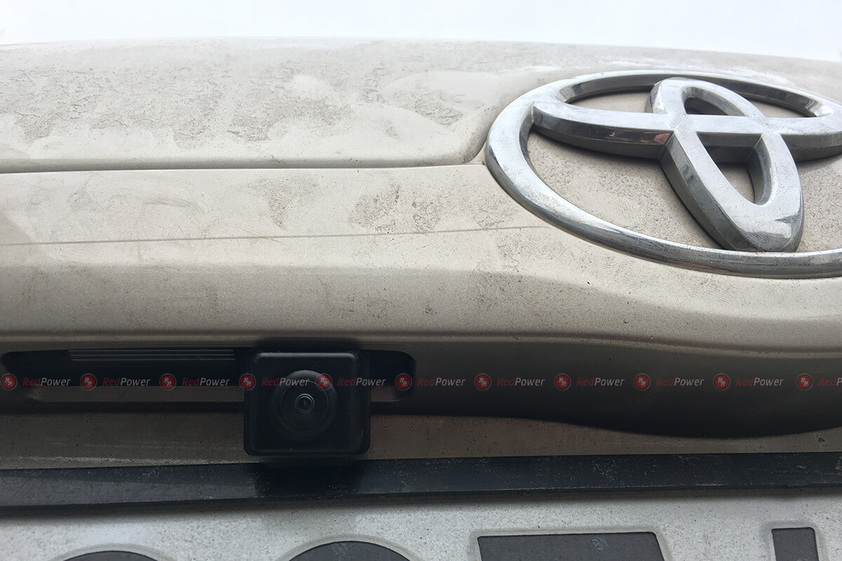 Установка камера на автомобиль Toyota Camry V40