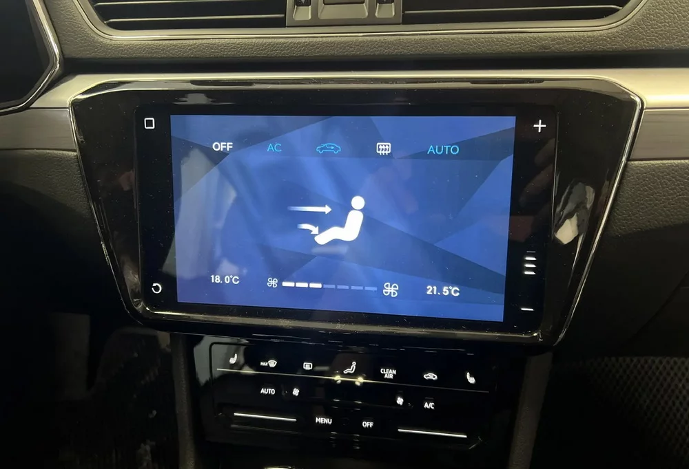 Установленная Автомагнитола RedPower 85014 для Skoda Superb 3-поколение B8 (02.2015-2025) Установленная Автомагнитола RedPower 85014 для Skoda Superb 3-поколение B8 (02.2015-2025)