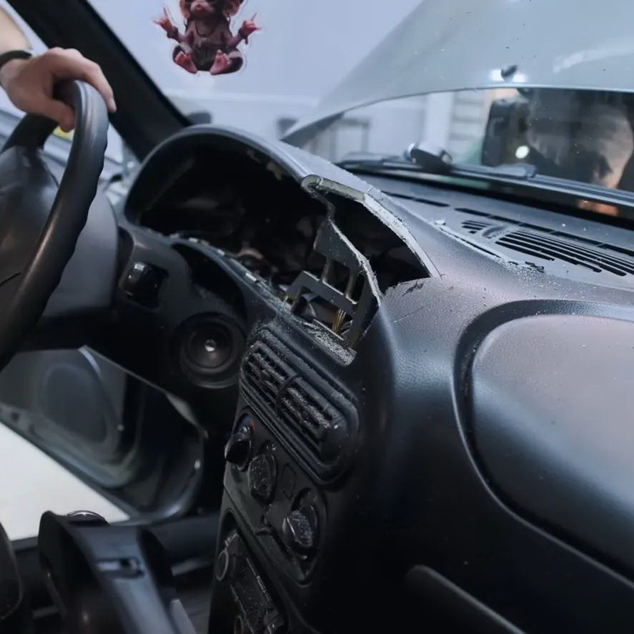 Автомагнитола RedPower 85215 для Lada Niva Travel (2020-2023)