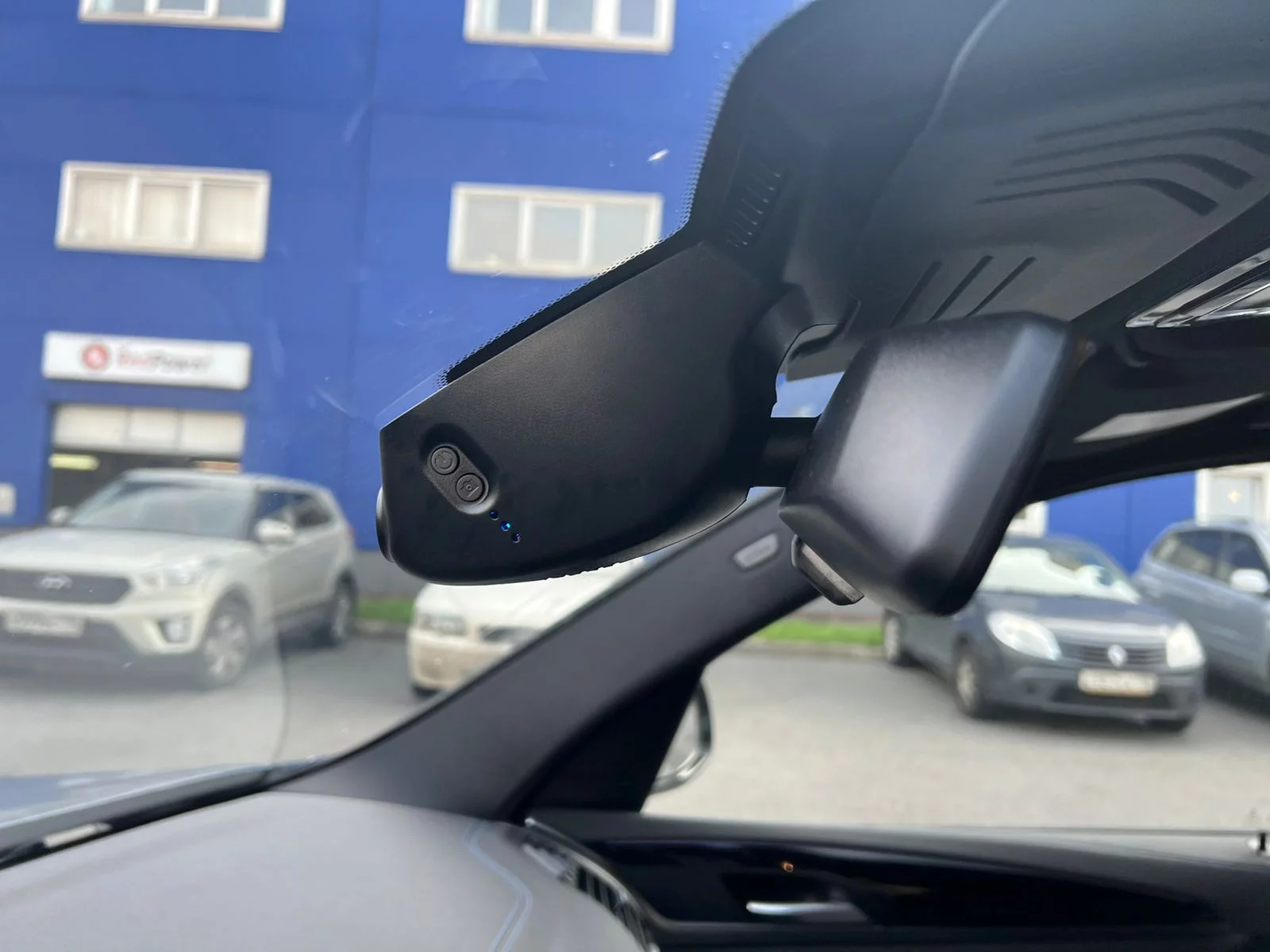 Установленный регистратор Redpower DVR-BMW7-G Установленный регистратор Redpower DVR-BMW7-G