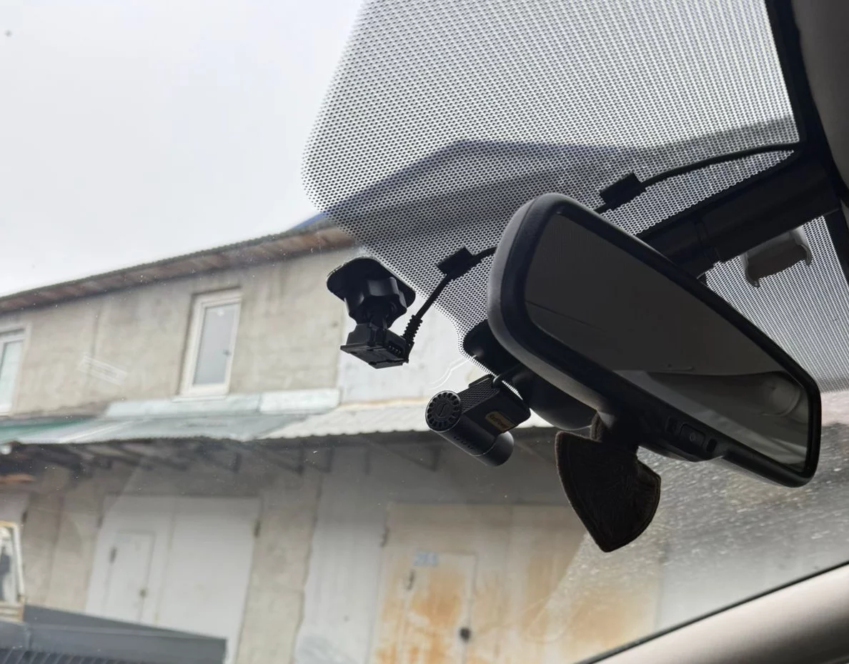 Установленный автомобильный видеорегистратор для магнитолы RedPower Установленный автомобильный видеорегистратор для магнитолы RedPower