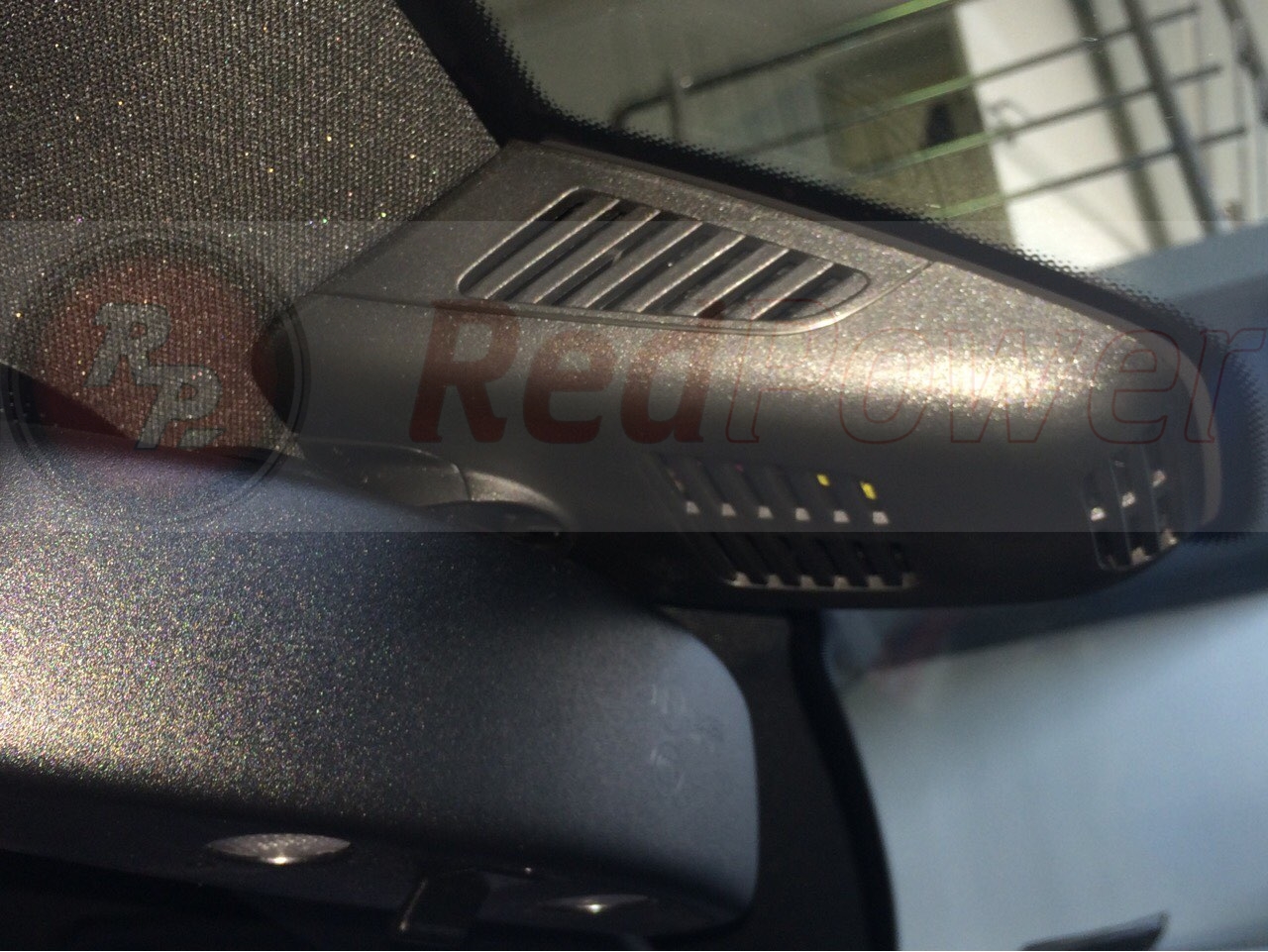 Штатный видеорегистратор RedPower DVR-MBC-N (черный) для Mercedes C-Class, E-Class и GLC