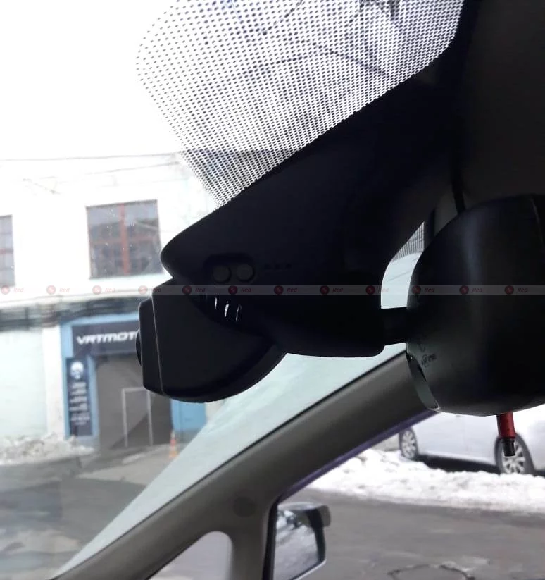 Штатный двухканальный видеорегистратор RedPower DVR-NIS3-G DUAL для Nissan, Renault, Lada и Smart с датчиком дождя Штатный двухканальный видеорегистратор RedPower DVR-NIS3-G DUAL для Nissan, Renault, Lada и Smart с датчиком дождя