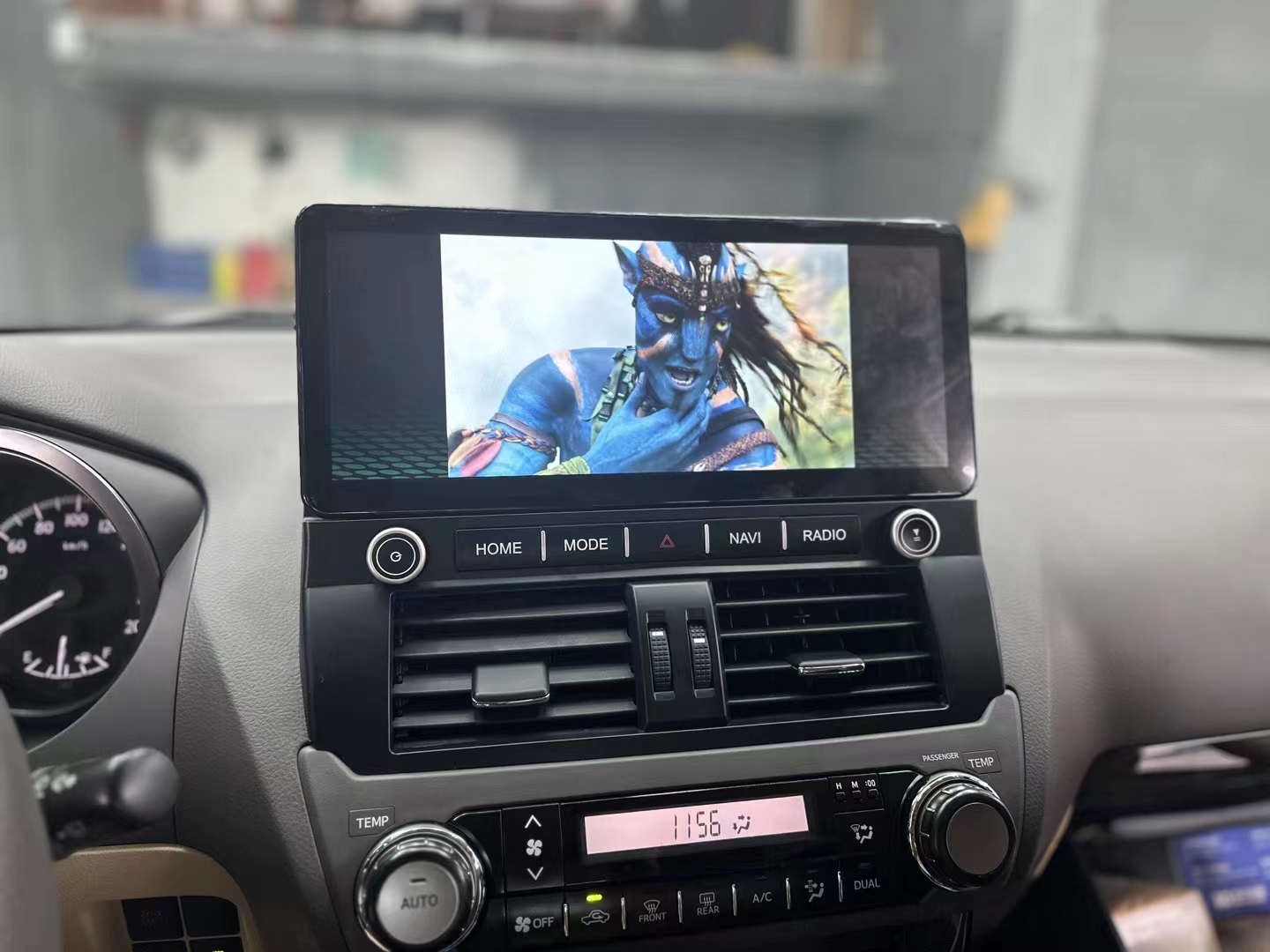 Установленная Автомагнитола RedPower 85265XLMPRO для Toyota Land Cruiser Prado 150 (09.2013-11.2017) Установленная Автомагнитола RedPower 85265XLMPRO для Toyota Land Cruiser Prado 150 (09.2013-11.2017)