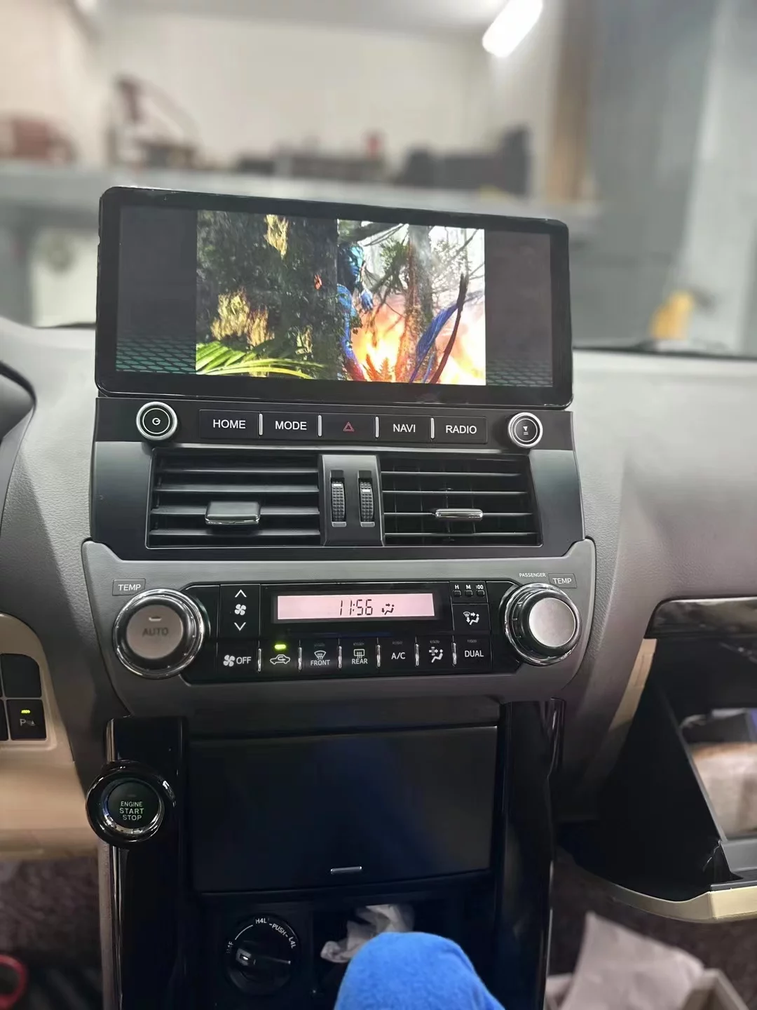 Установленная Автомагнитола RedPower 85265XLM для Toyota Land Cruiser Prado 150 (09.2013-11.2017)