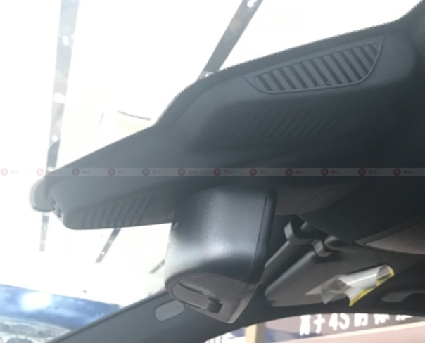 Установленный видеорегистратор RedPower